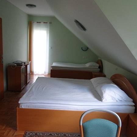 Rooms Hochkraut Celje Esterno foto