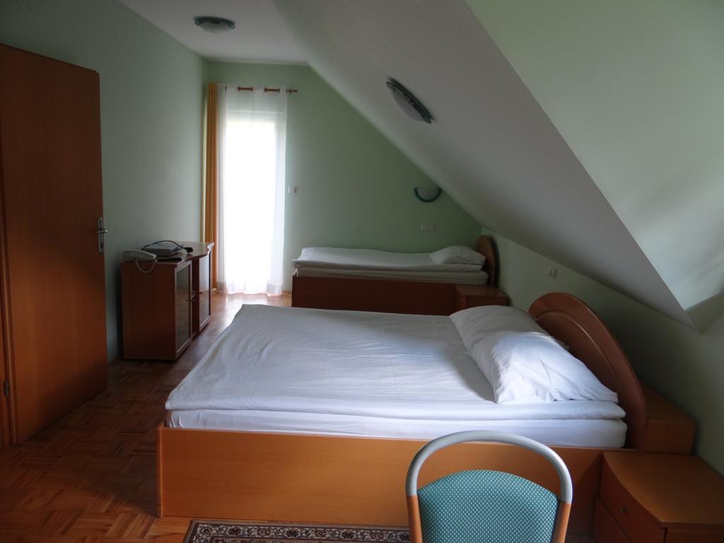 Rooms Hochkraut Celje Esterno foto